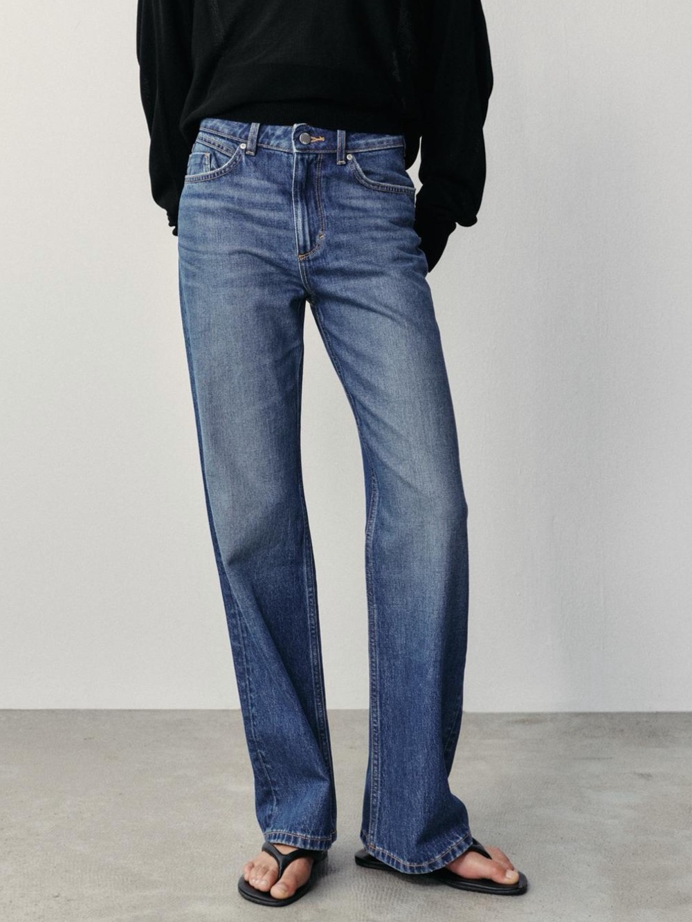 Zara High Rise Regular Long Length Jeans Size 6